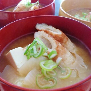 圧力鍋で作るちくわと玉ねぎの味噌汁